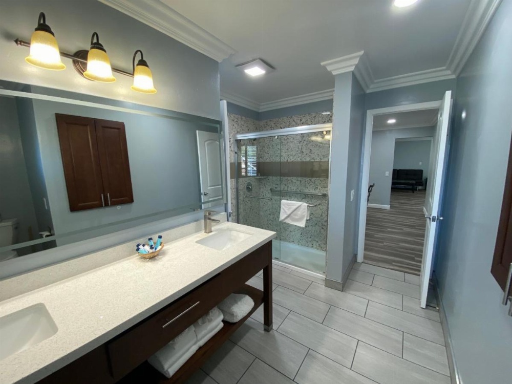 Lone Oak Lodge Image 38